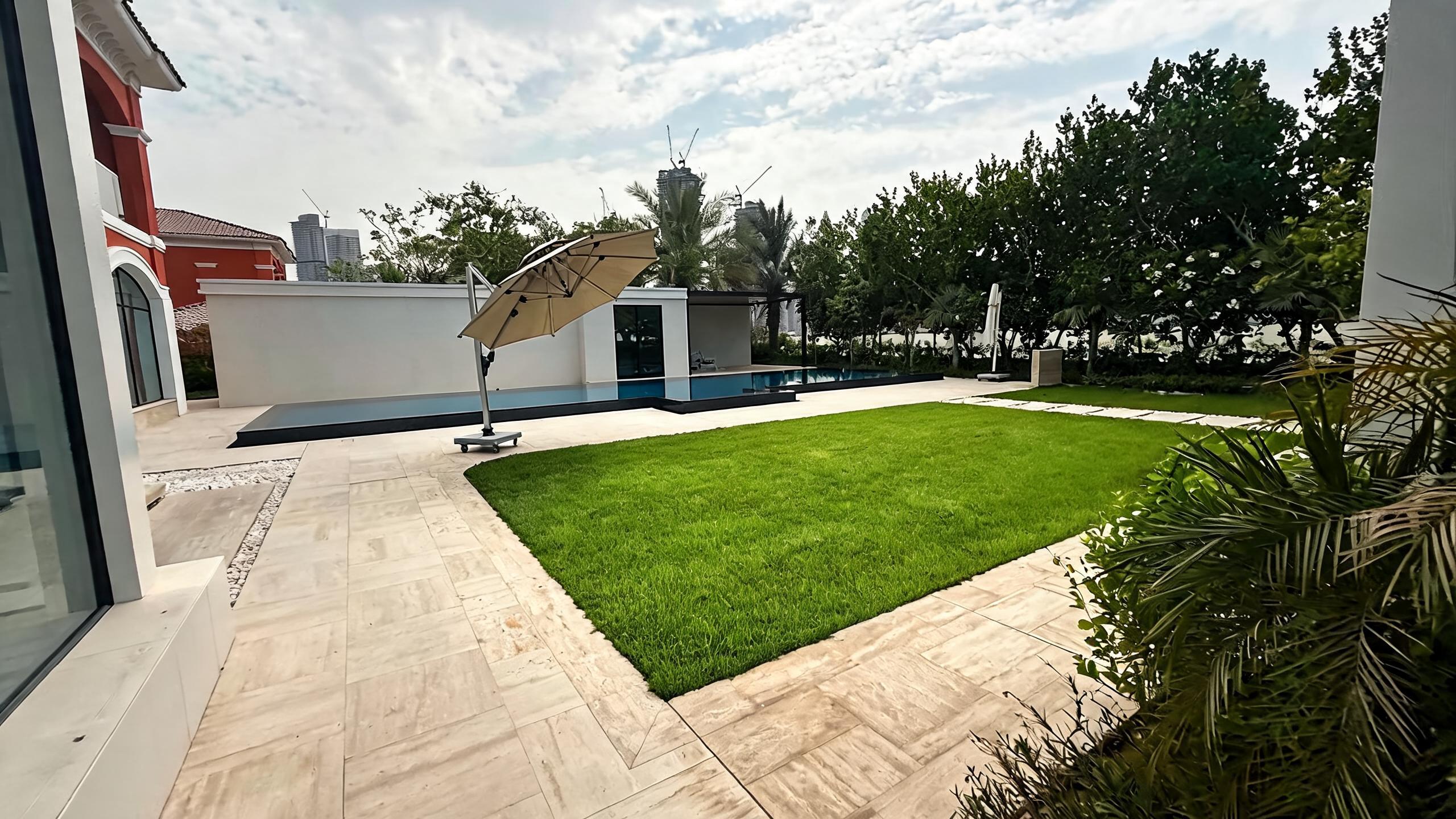 Villa garden and pool